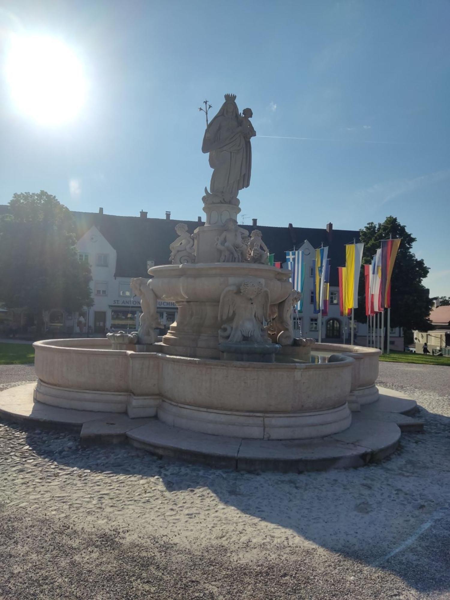 Ferienwohnung Enzian - Naehe Kapellplatz - Oeffentlicher Parkplatz - Aufzug Altötting エクステリア 写真